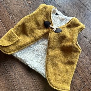 Kleine Schobbejak Boiled Wool Hooded Pixie Vest - Ochre- 3-4 yrs